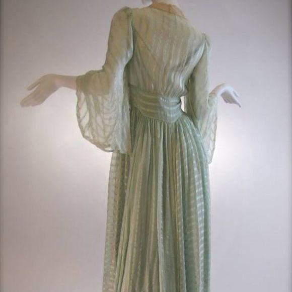 SOLD 1930’s Bridal Trousseau 100% Silk Peignoir Set Nightgown Robe Art to Wear - Picture 2 of 8